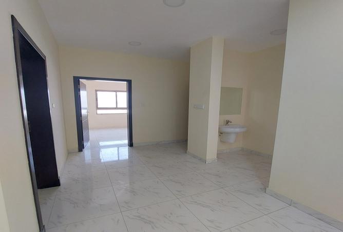954809 - Property Image 2