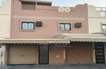Villa - 4 Bedrooms - 4 Bathrooms for sale in Sanad - Central Governorate