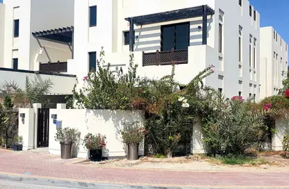 فيلا - 4 غرف نوم - 3 حمامات للبيع في ديار المحرق - المحرق