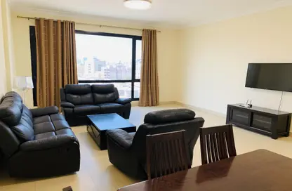 Apartment - 2 Bedrooms - 2 Bathrooms for rent in Mahooz - Manama - Capital Governorate