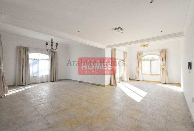 971351 - Property Image 2