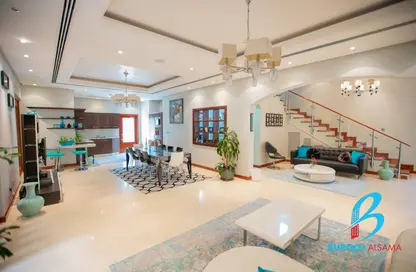 Living / Dining Room image for: Villa - 7 Bedrooms for sale in Saar - Northern Governorate, Image 1