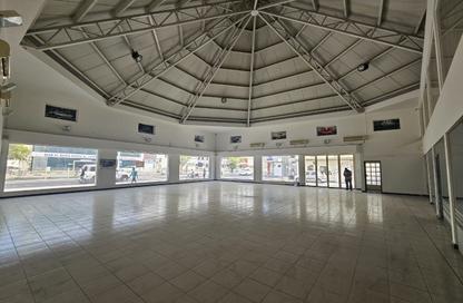 Show Room - Studio for rent in Manama Downtown - Manama - Capital Governorate