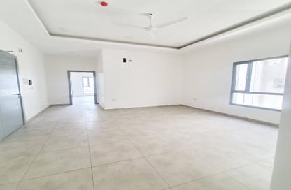 Apartment - 3 Bedrooms - 3 Bathrooms for rent in Tubli - Central Governorate
