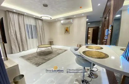 Apartment - 2 Bedrooms - 2 Bathrooms for rent in Busaiteen - Muharraq Governorate