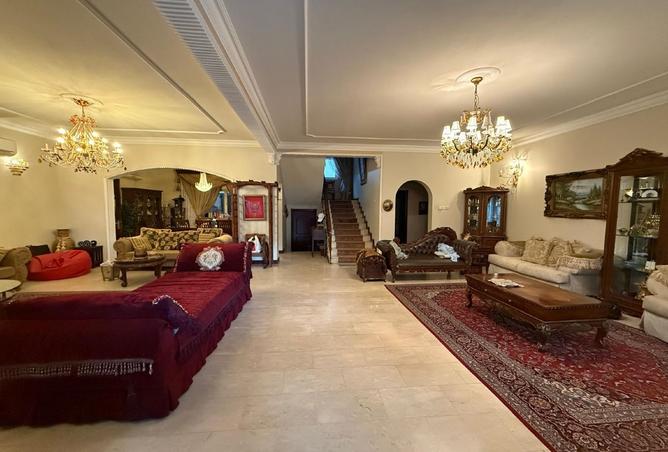 966110 - Property Image 2