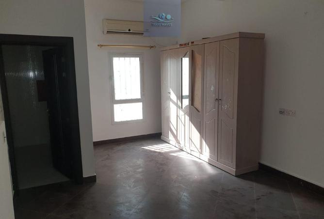 972884 - Property Image 2