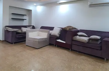 فيلا - 3 غرف نوم - 4 حمامات للايجار في قلالي - المحرق