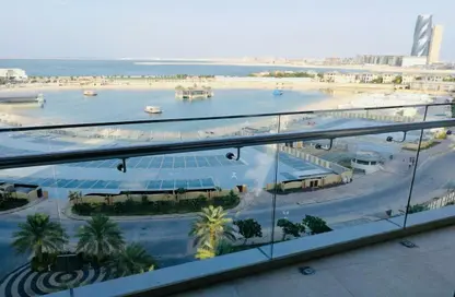 شقة - 3 غرف نوم - 4 حمامات للايجار في جزيرة الريف - محافظة العاصمة