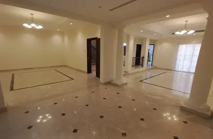 Apartment - 5 Bedrooms - 6 Bathrooms for rent in Janabiya - Northern Governorate