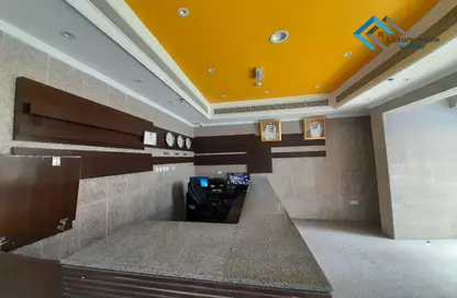 عمارة بالكامل - 2 غرف نوم - 2 حمامات للايجار في الحورة - محافظة العاصمة