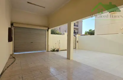 Villa - 3 Bedrooms - 4 Bathrooms for rent in Arad - Muharraq Governorate