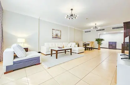 Apartment - 3 Bedrooms - 3 Bathrooms for rent in Al Juffair - Capital Governorate