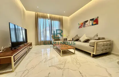 Apartment - 2 Bedrooms - 2 Bathrooms for rent in Salmaniya - Manama - Capital Governorate