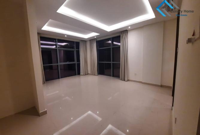 985859 - Property Image 2