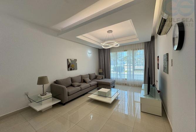 974383 - Property Image 2