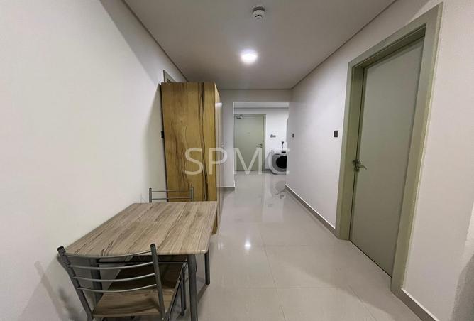 985334 - Property Image 2