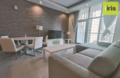 Living / Dining Room image for: Apartment - 1 Bedroom - 2 Bathrooms for rent in Al Juffair - Capital Governorate, Image 1