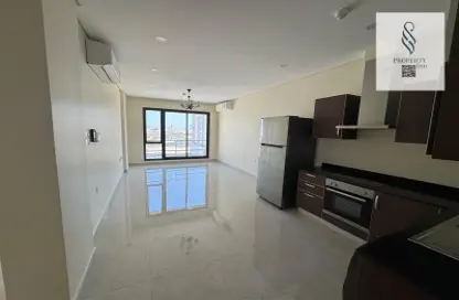 Apartment - 2 Bedrooms - 2 Bathrooms for rent in Al Burhama - Manama - Capital Governorate