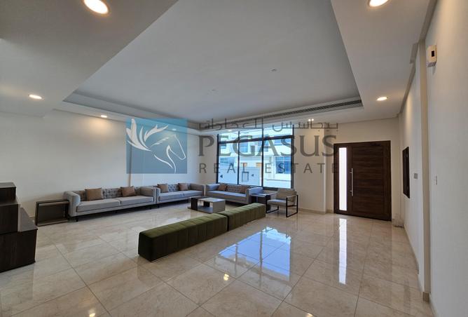 886281 - Property Image 2