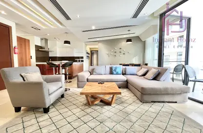 Apartment - 2 Bedrooms - 3 Bathrooms for rent in Reef Island - Capital Governorate