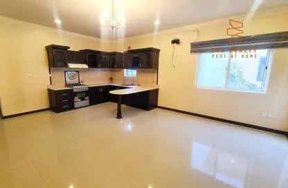 صورة لـ مطبخ شقة - 2 غرف نوم - 2 حمامات للايجار في سار - المحافظة الشمالية ، صورة رقم 1
