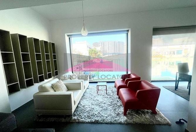 942032 - Property Image 2