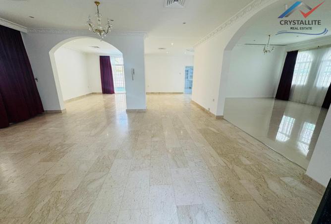 977519 - Property Image 2