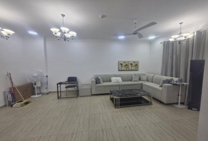 989547 - Property Image 3