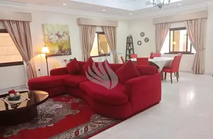 Living / Dining Room image for: Villa - 3 Bedrooms - 3 Bathrooms for rent in Busaiteen - Muharraq Governorate, Image 1