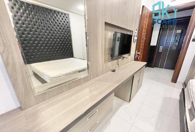 984726 - Property Image 2