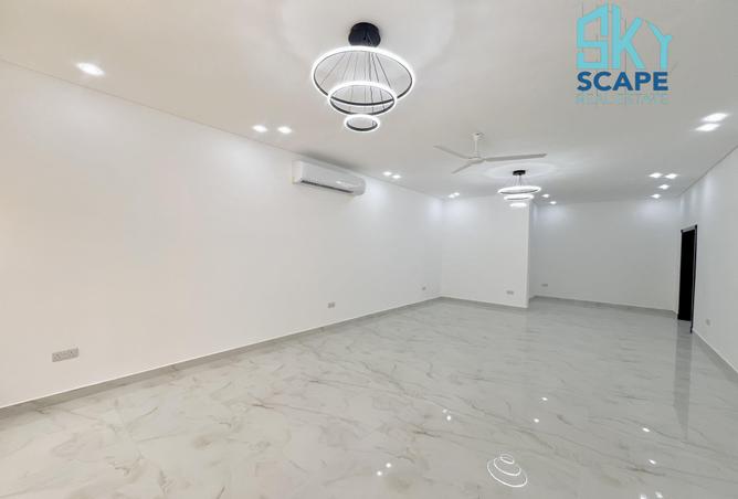 958023 - Property Image 3
