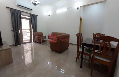 Living / Dining Room image for: Apartment - 2 Bedrooms - 2 Bathrooms for rent in Mahooz - Manama - Capital Governorate, Image 1