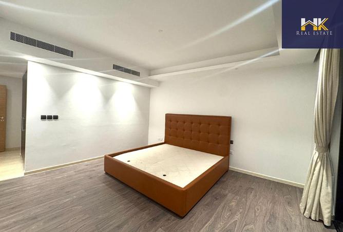 978120 - Property Image 3