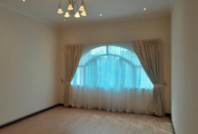 975819 - Property Image 3