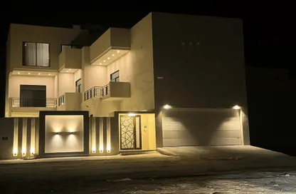 فيلا - 4 غرف نوم - 5 حمامات للبيع في عسكر - المحافظة الجنوبية