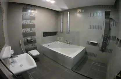 Apartment - 3 Bedrooms - 4 Bathrooms for rent in Tubli - Central Governorate