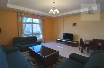 Living / Dining Room image for: Apartment - 3 Bedrooms - 4 Bathrooms for rent in Mahooz - Manama - Capital Governorate, Image 1
