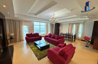 Apartment - 3 Bedrooms - 4 Bathrooms for rent in Segaya - Manama - Capital Governorate