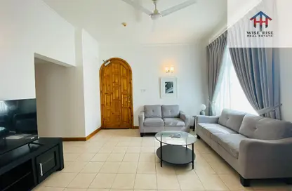 Apartment - 2 Bedrooms - 2 Bathrooms for rent in Mahooz - Manama - Capital Governorate