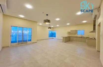 Apartment - 3 Bedrooms - 3 Bathrooms for rent in Tubli - Central Governorate