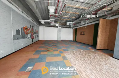 Office Space - Studio - 4 Bathrooms for rent in Jidhafs - Northern Governorate