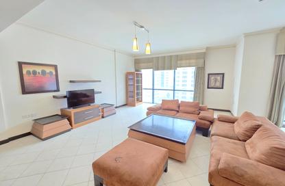 Apartment - 2 Bedrooms - 3 Bathrooms for rent in Al Juffair - Capital Governorate