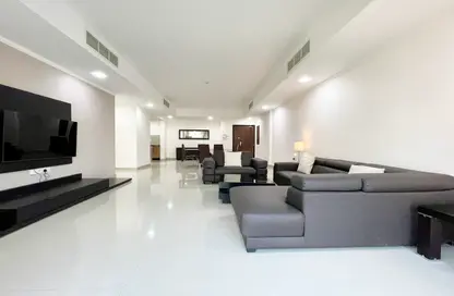 Apartment - 2 Bedrooms - 3 Bathrooms for rent in Seef - Capital Governorate