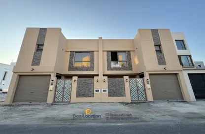 Villa - 5 Bedrooms - 6 Bathrooms for sale in Busaiteen - Muharraq Governorate