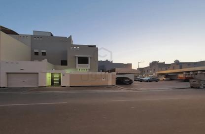 Villa - 3 Bedrooms - 3 Bathrooms for sale in Arad - Muharraq Governorate