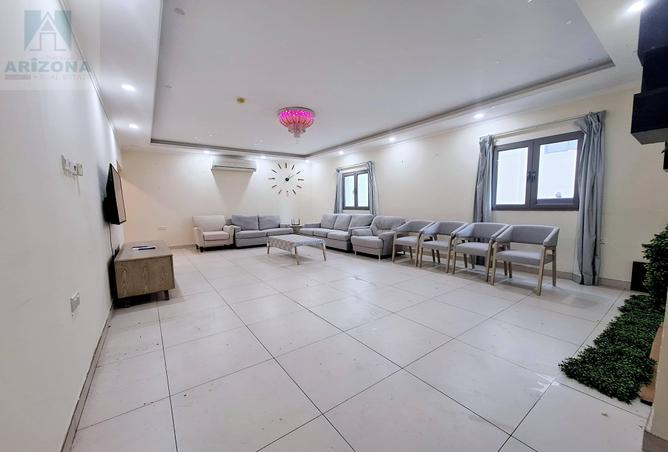 984545 - Property Image 3