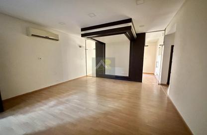 Office Space - Studio - 4 Bathrooms for rent in Gufool - Manama - Capital Governorate