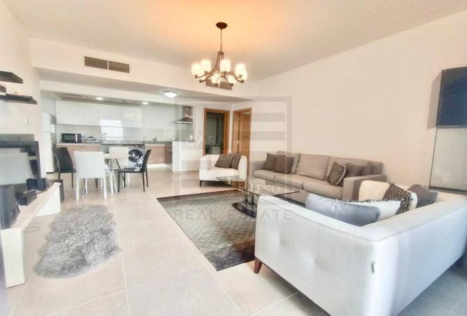 952464 - Property Image 2