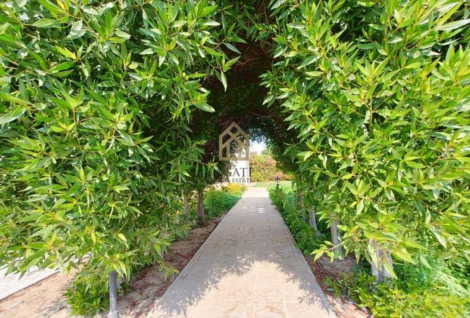 980031 - Property Image 2